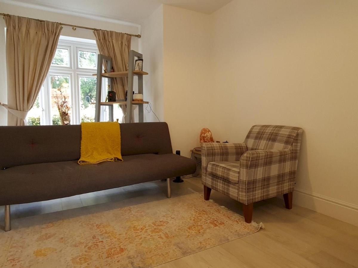Pass The Keys Well Located Modern 5 Bedroom House Birmingham Luaran gambar