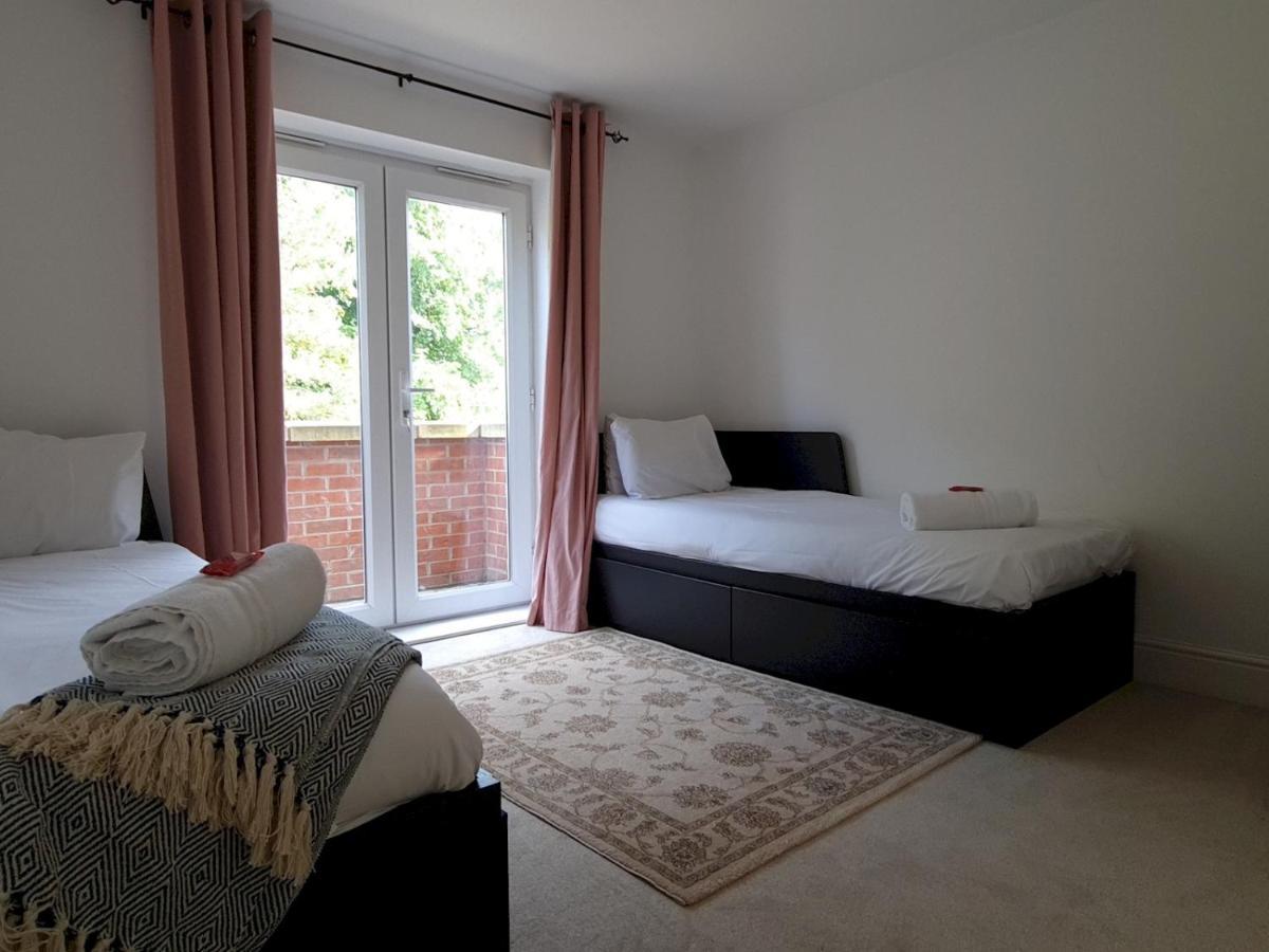 Pass The Keys Well Located Modern 5 Bedroom House Birmingham Luaran gambar