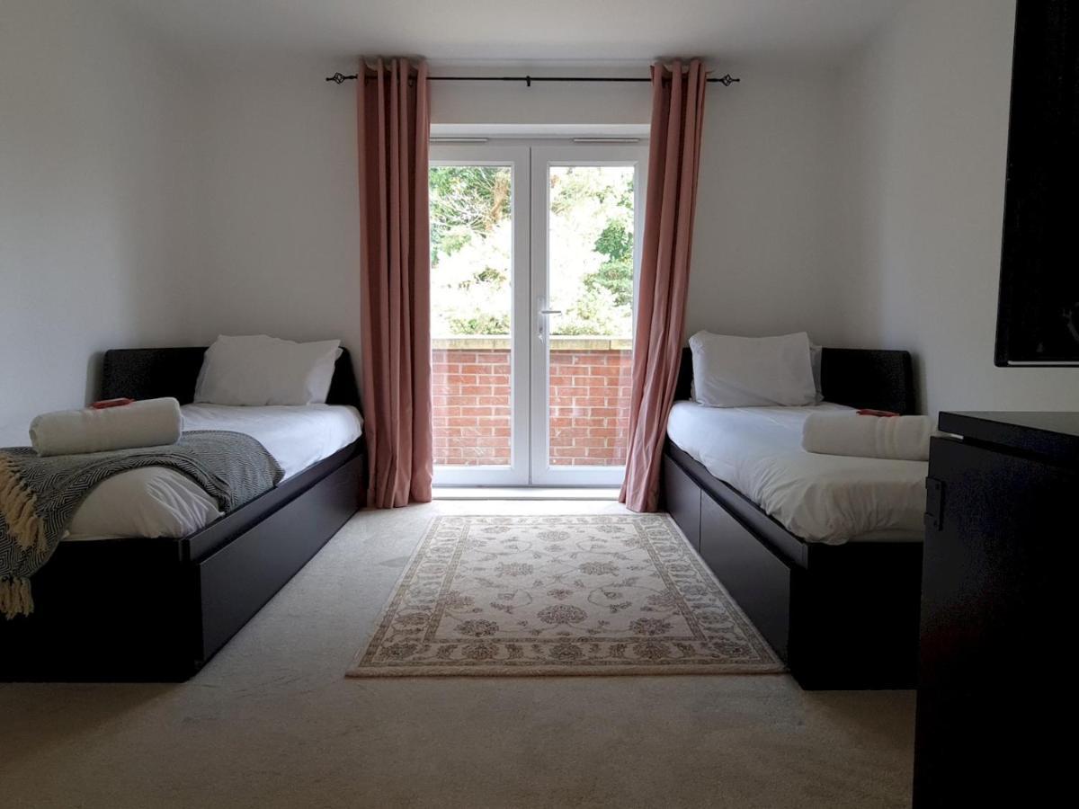 Pass The Keys Well Located Modern 5 Bedroom House Birmingham Luaran gambar